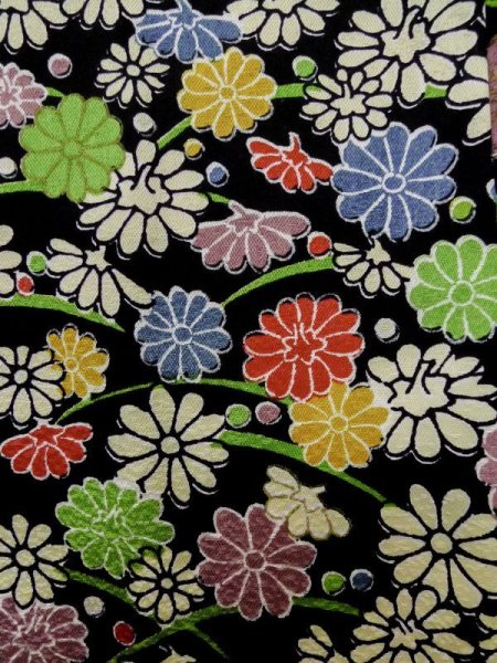 画像7: L1116V  小紋 女性用着物  シルク(正絹)   黒, 菊 【中古】 【USED】 【リサイクル】 ★★★☆☆ (7)