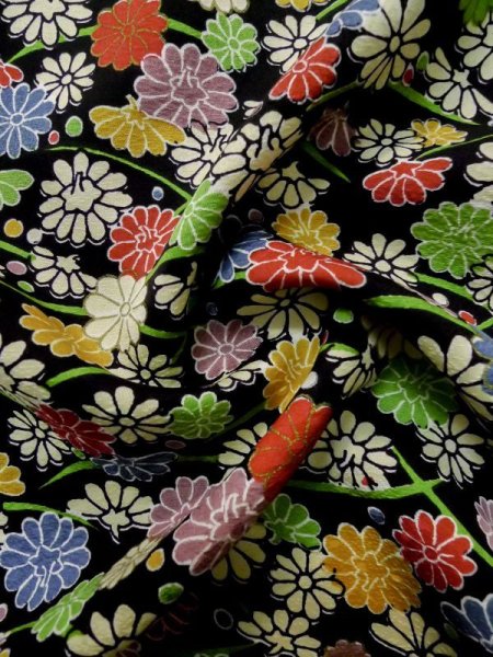 画像11: L1116V  小紋 女性用着物  シルク(正絹)   黒, 菊 【中古】 【USED】 【リサイクル】 ★★★☆☆ (11)