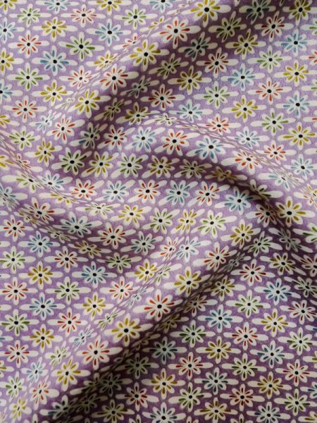 画像9: L1116W  小紋 女性用着物  シルク(正絹)   藤色, 花 【中古】 【USED】 【リサイクル】 ★★★☆☆ (9)