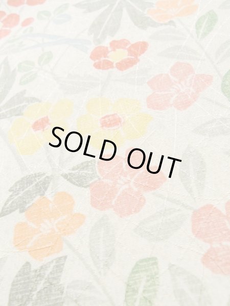 画像9: L1116Z Mint  小紋 女性用着物  シルク(正絹) 淡い 緑み 白, 花 【中古】 【USED】 【リサイクル】 ★★★★☆ (9)