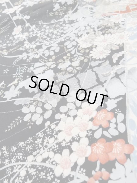 画像12: L1117C  小紋 女性用着物  シルク(正絹)   黒, ぼたん 【中古】 【USED】 【リサイクル】 ★☆☆☆☆ (12)