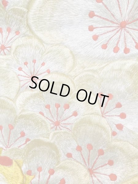 画像13: L1124A  打掛 女性用着物  シルク（正絹）   オフ　ホワイト, ぼたん 【中古】 【USED】 【リサイクル】 ★☆☆☆☆ (13)