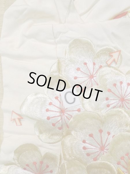 画像23: L1124A  打掛 女性用着物  シルク（正絹）   オフ　ホワイト, ぼたん 【中古】 【USED】 【リサイクル】 ★☆☆☆☆ (23)