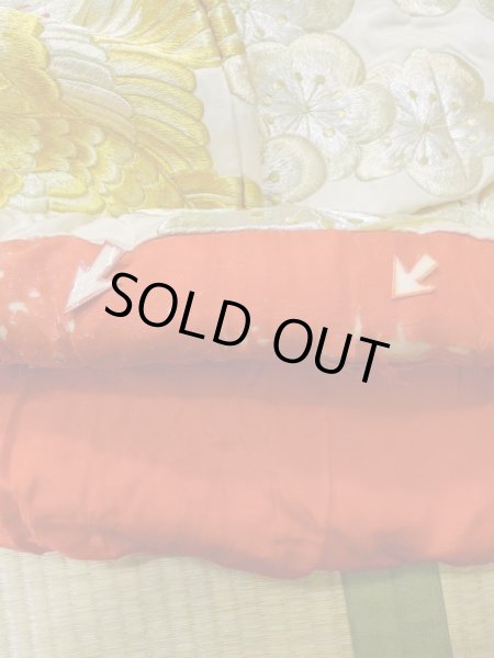 画像28: L1124A  打掛 女性用着物  シルク（正絹）   オフ　ホワイト, ぼたん 【中古】 【USED】 【リサイクル】 ★☆☆☆☆ (28)