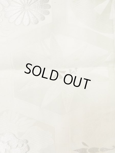 画像7: L1124B  打掛 女性用着物  シルク(正絹)   オフ ホワイト, 菊 【中古】 【USED】 【リサイクル】 ★☆☆☆☆ (7)