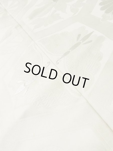 画像11: L1124B  打掛 女性用着物  シルク(正絹)   オフ ホワイト, 菊 【中古】 【USED】 【リサイクル】 ★☆☆☆☆ (11)