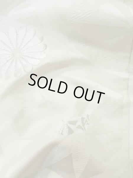 画像14: L1124B  打掛 女性用着物  シルク(正絹)   オフ ホワイト, 菊 【中古】 【USED】 【リサイクル】 ★☆☆☆☆ (14)