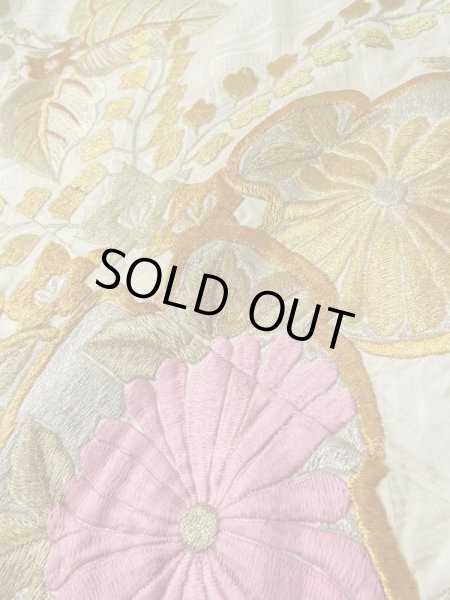 画像15: L1124C  打掛 女性用着物  シルク(正絹)   オフ ホワイト, ぼたん 【中古】 【USED】 【リサイクル】 ★★★☆☆ (15)