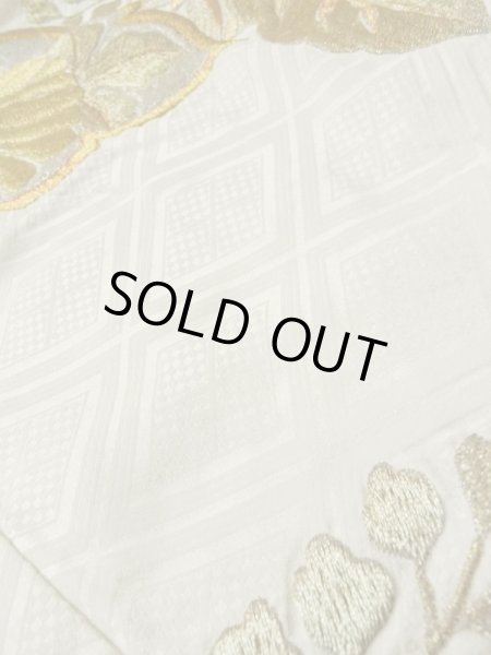 画像16: L1124C  打掛 女性用着物  シルク(正絹)   オフ ホワイト, ぼたん 【中古】 【USED】 【リサイクル】 ★★★☆☆ (16)