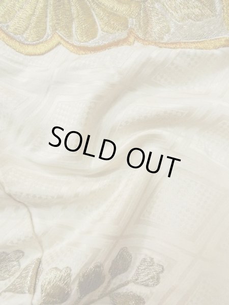 画像17: L1124C  打掛 女性用着物  シルク(正絹)   オフ ホワイト, ぼたん 【中古】 【USED】 【リサイクル】 ★★★☆☆ (17)