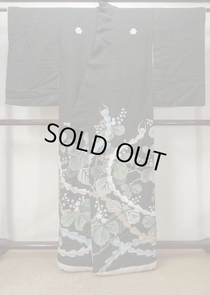 画像2: L1124E  打掛 女性用着物  シルク(正絹)   黒, 鳳凰 【中古】 【USED】 【リサイクル】 ★☆☆☆☆ (2)