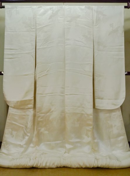 画像1: L1124J  打掛 女性用着物  シルク（正絹）   白,  【中古】 【USED】 【リサイクル】 ★★☆☆☆ (1)