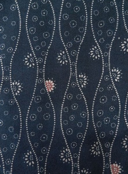 画像6: L1124M  小紋 女性用着物 お引きずり シルク(正絹)  淡い 青, 花 【中古】 【USED】 【リサイクル】 ★★★☆☆ (6)