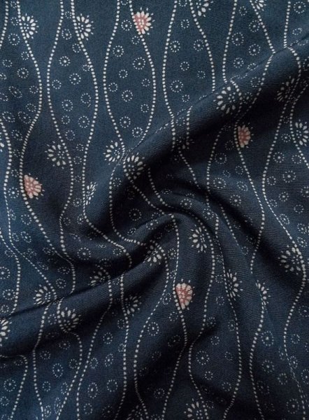画像10: L1124M  小紋 女性用着物 お引きずり シルク(正絹)  淡い 青, 花 【中古】 【USED】 【リサイクル】 ★★★☆☆ (10)