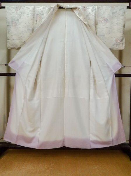 画像2: L1201B  小紋 女性用着物 竹垣柄 シルク(正絹)  光沢のある オフ ホワイト, 菊 【中古】 【USED】 【リサイクル】 ★★☆☆☆ (2)