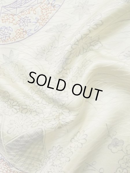 画像11: L1201B  小紋 女性用着物 竹垣柄 シルク（正絹）  光沢のある オフ　ホワイト, 菊 【中古】 【USED】 【リサイクル】 ★★☆☆☆ (11)