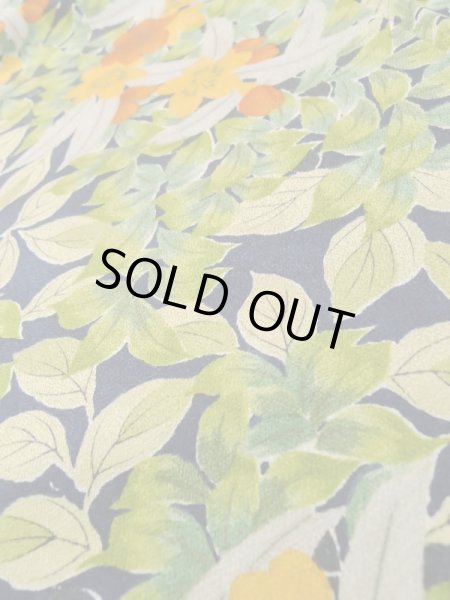 画像9: L1201G Mint  小紋 女性用着物  シルク(正絹)   黒, 桜 【中古】 【USED】 【リサイクル】 ★★★★☆ (9)