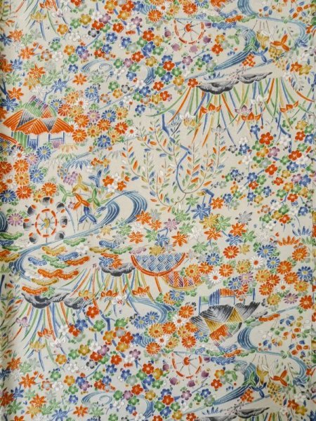 画像4: L1201I  小紋 女性用着物 水車、竹垣柄 シルク(正絹)   白, 菊 【中古】 【USED】 【リサイクル】 ★★★☆☆ (4)