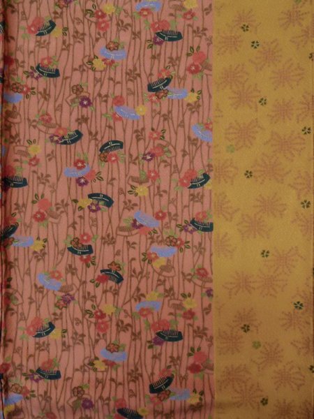 画像3: L1201P Mint  小紋 女性用着物 櫛柄 化繊  淡い 桃色, 花 淡い【中古】 【USED】 【リサイクル】 ★★★★☆ (3)