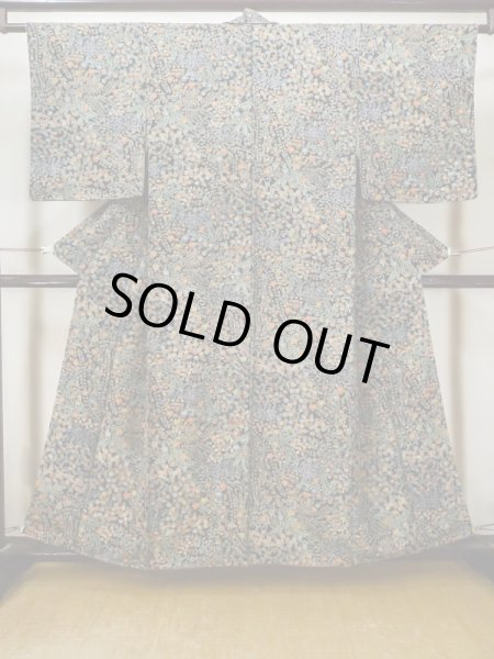 画像1: L1201X Mint  小紋 女性用着物 撫子柄 シルク（正絹）   黒, 花 【中古】 【USED】 【リサイクル】 ★★★★★ (1)