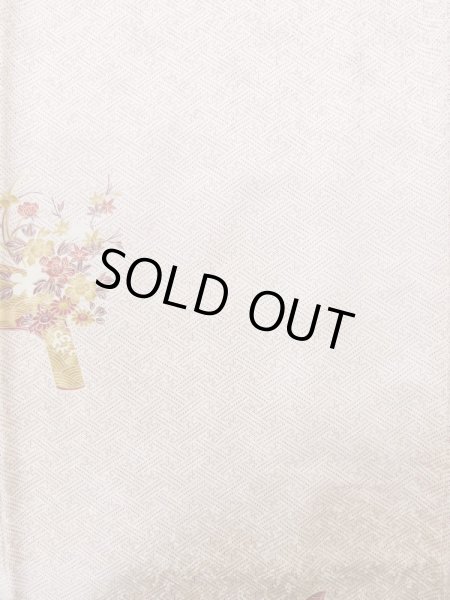 画像4: L1201Z  小紋 女性用着物 巻物柄 シルク(正絹)   白, ぼたん 【中古】 【USED】 【リサイクル】 ★★☆☆☆ (4)