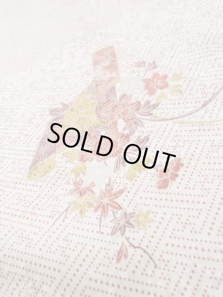 画像10: L1201Z  小紋 女性用着物 巻物柄 シルク(正絹)   白, ぼたん 【中古】 【USED】 【リサイクル】 ★★☆☆☆ (10)