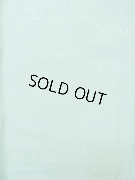 画像3: L1213F  色無地 女性用着物  シルク(正絹)  淡い 緑色,  【中古】 【USED】 【リサイクル】 ★★☆☆☆ (3)