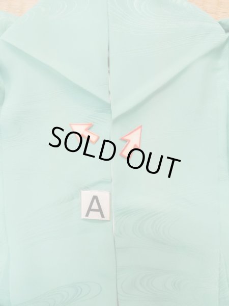 画像14: L1213F  色無地 女性用着物  シルク(正絹)  淡い 緑色,  【中古】 【USED】 【リサイクル】 ★★☆☆☆ (14)