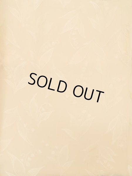 画像3: L1213I  色無地 女性用着物 地紋:スズラン シルク(正絹)  淡い 山吹,  【中古】 【USED】 【リサイクル】 ★★★☆☆ (3)