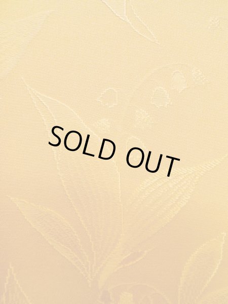 画像5: L1213I  色無地 女性用着物 地紋:スズラン シルク(正絹)  淡い 山吹,  【中古】 【USED】 【リサイクル】 ★★★☆☆ (5)