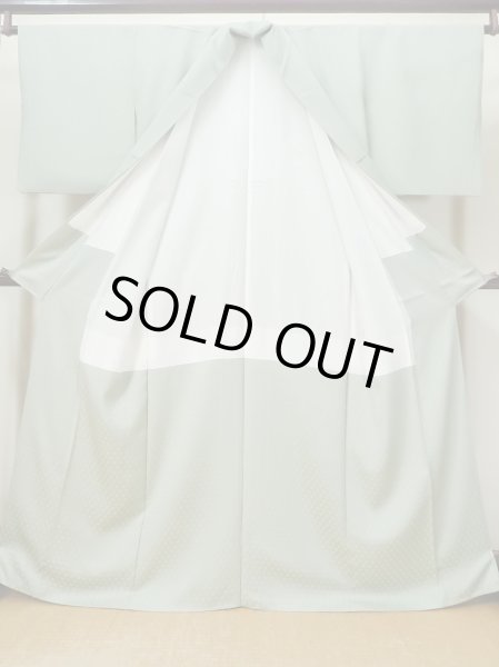 画像2: L1213Q  色無地 女性用着物  シルク(正絹)  淡い 緑色,  【中古】 【USED】 【リサイクル】 ★★★★☆ (2)