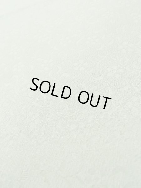 画像9: L1213Q  色無地 女性用着物  シルク(正絹)  淡い 緑色,  【中古】 【USED】 【リサイクル】 ★★★★☆ (9)