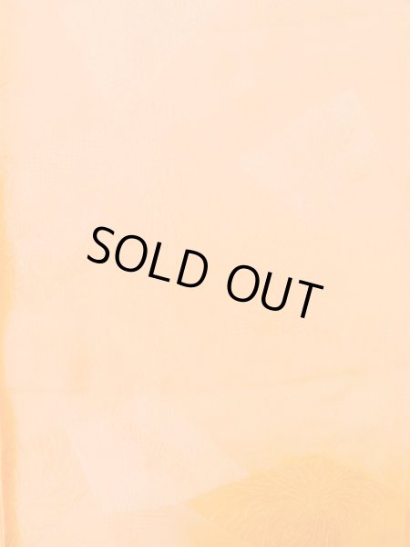 画像4: L1213U  小紋 女性用着物  シルク(正絹)  淡い 橙色, 抽象的模様 【中古】 【USED】 【リサイクル】 ★★★★☆ (4)