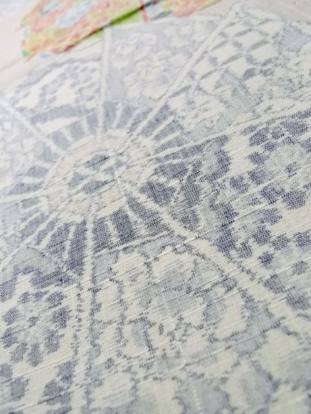 画像9: L1220K  単衣 女性用着物 水車柄 シルク(正絹) 淡い 薄い 桃色, 花 【中古】 【USED】 【リサイクル】 ★★☆☆☆ (9)