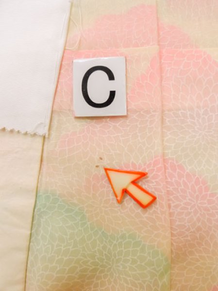 画像15: M0110D  襦袢 女性用着物  モスリン  薄い 桃色, 菊 【中古】 【USED】 【リサイクル】 ★☆☆☆☆ (15)