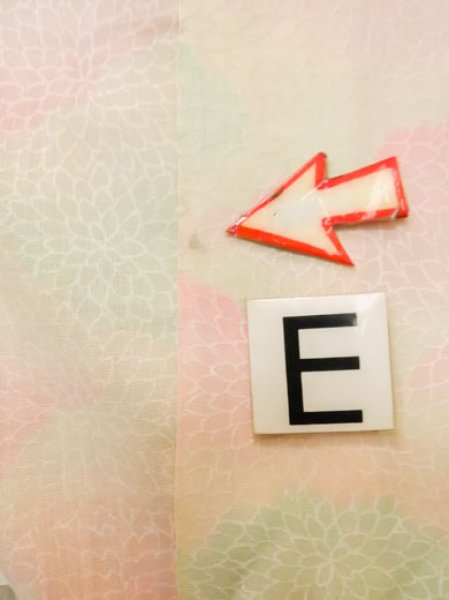 画像17: M0110D  襦袢 女性用着物  モスリン  薄い 桃色, 菊 【中古】 【USED】 【リサイクル】 ★☆☆☆☆ (17)