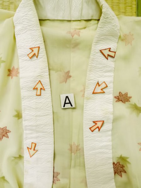 画像14: M0110G  襦袢 女性用着物  モスリン  緑み アイボリー, もみじ 【中古】 【USED】 【リサイクル】 ★☆☆☆☆ (14)