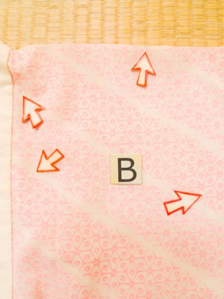 画像13: M0110J  襦袢 女性用着物  モスリン   桃色, 幾何学模様 【中古】 【USED】 【リサイクル】 ★☆☆☆☆ (13)