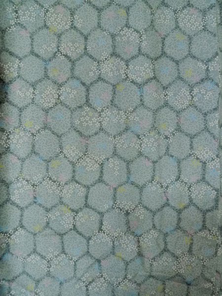 画像3: M0131A  小紋 女性用着物  シルク（正絹） 淡い 青み 灰色, 花 【中古】 【USED】 【リサイクル】 ★★★☆☆ (3)