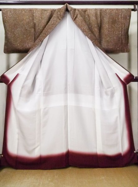 画像2: M0131G Mint  小紋 女性用着物  化繊  淡い 茶色, 小さな点々 【中古】 【USED】 【リサイクル】 ★★★★☆ (2)