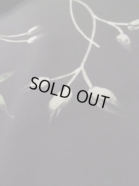 画像9: M0131J Mint  小紋 女性用着物  シルク(正絹)   黒, 花 【中古】 【USED】 【リサイクル】 ★★★★☆ (9)