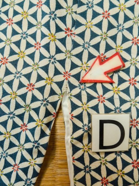 画像15: M0131O  小紋 女性用着物  シルク(正絹)   白, 七宝 【中古】 【USED】 【リサイクル】 ★☆☆☆☆ (15)