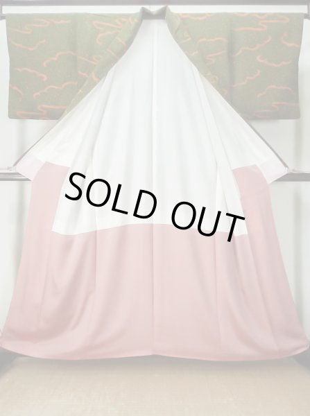 画像2: M0131S Mint  小紋 女性用着物  シルク(正絹)  淡い ベージュ, 小さな点々 【中古】 【USED】 【リサイクル】 ★★★★☆ (2)