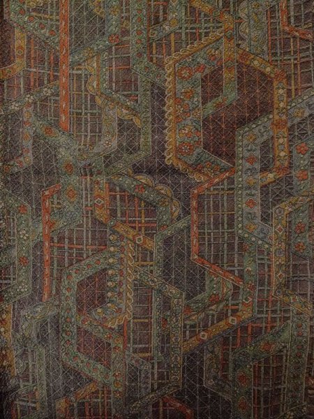 画像4: M0131U  小紋 女性用着物 しぼ加工 化繊 淡い 茶色み 茶色, 唐花 【中古】 【USED】 【リサイクル】 ★★★★☆ (4)