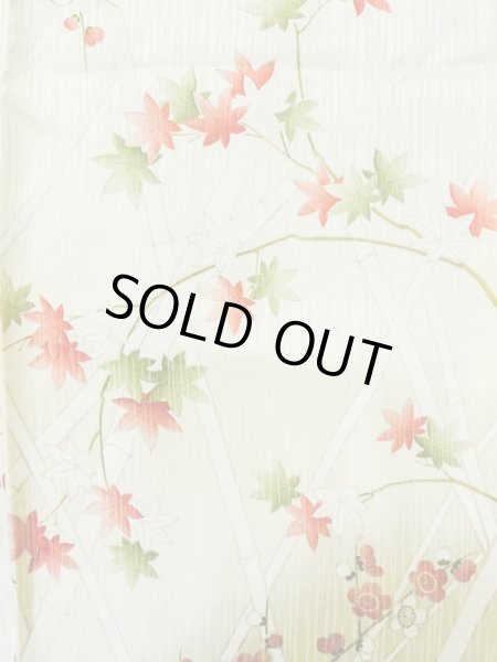 画像4: M0131W  小紋 女性用着物  シルク(正絹)  光沢のある オフ ホワイト, 梅 【中古】 【USED】 【リサイクル】 ★★☆☆☆ (4)