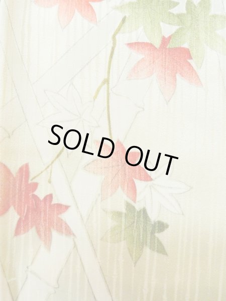 画像5: M0131W  小紋 女性用着物  シルク(正絹)  光沢のある オフ ホワイト, 梅 【中古】 【USED】 【リサイクル】 ★★☆☆☆ (5)