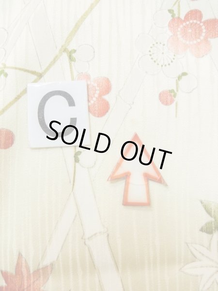 画像16: M0131W  小紋 女性用着物  シルク(正絹)  光沢のある オフ ホワイト, 梅 【中古】 【USED】 【リサイクル】 ★★☆☆☆ (16)