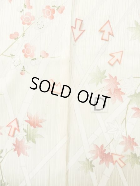 画像17: M0131W  小紋 女性用着物  シルク(正絹)  光沢のある オフ ホワイト, 梅 【中古】 【USED】 【リサイクル】 ★★☆☆☆ (17)