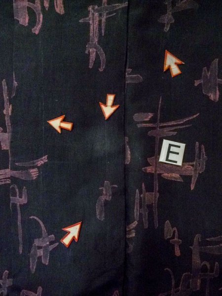 画像18: M0131Y  小紋 女性用着物  シルク（正絹）   黒, 抽象的模様 【中古】 【USED】 【リサイクル】 ★☆☆☆☆ (18)