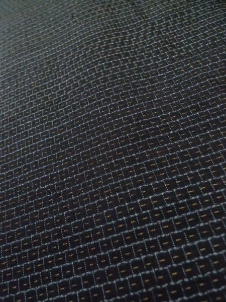 画像8: M0214N  男性用着物 男性用着物  シルク（正絹）   黒, 幾何学模様 【中古】 【USED】 【リサイクル】 ★☆☆☆☆ (8)